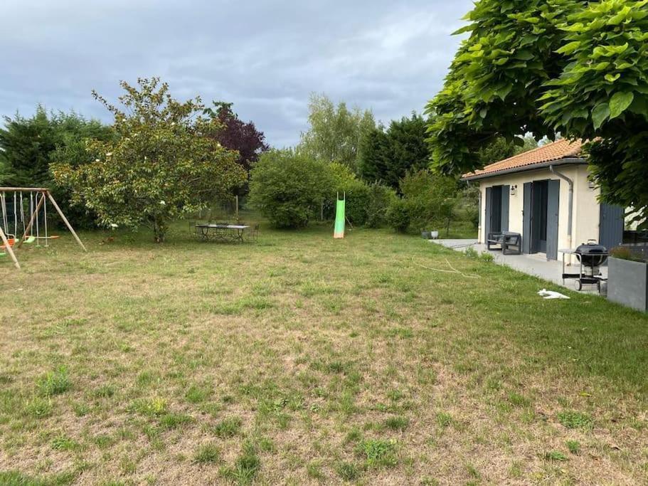 Logements Chaleureux Dans Maison Avec Piscine A 35 Min De Lyon Alix Kültér fotó